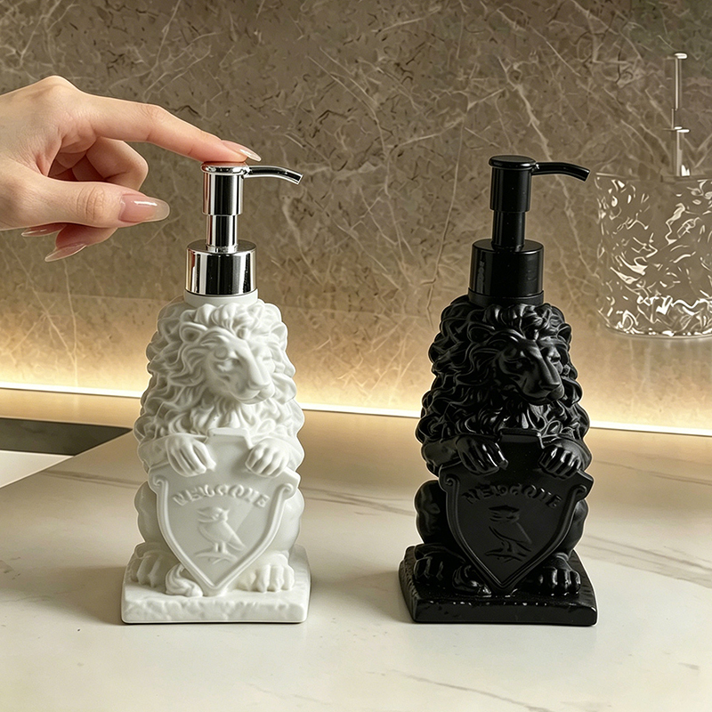 Must-Have Vintage Lion Shield  - Home One Bathroom Accessories ulasan dan harga